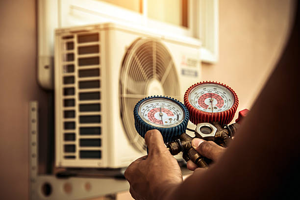 Professional Air Conditioning Service technician working in Granada Hills, CA